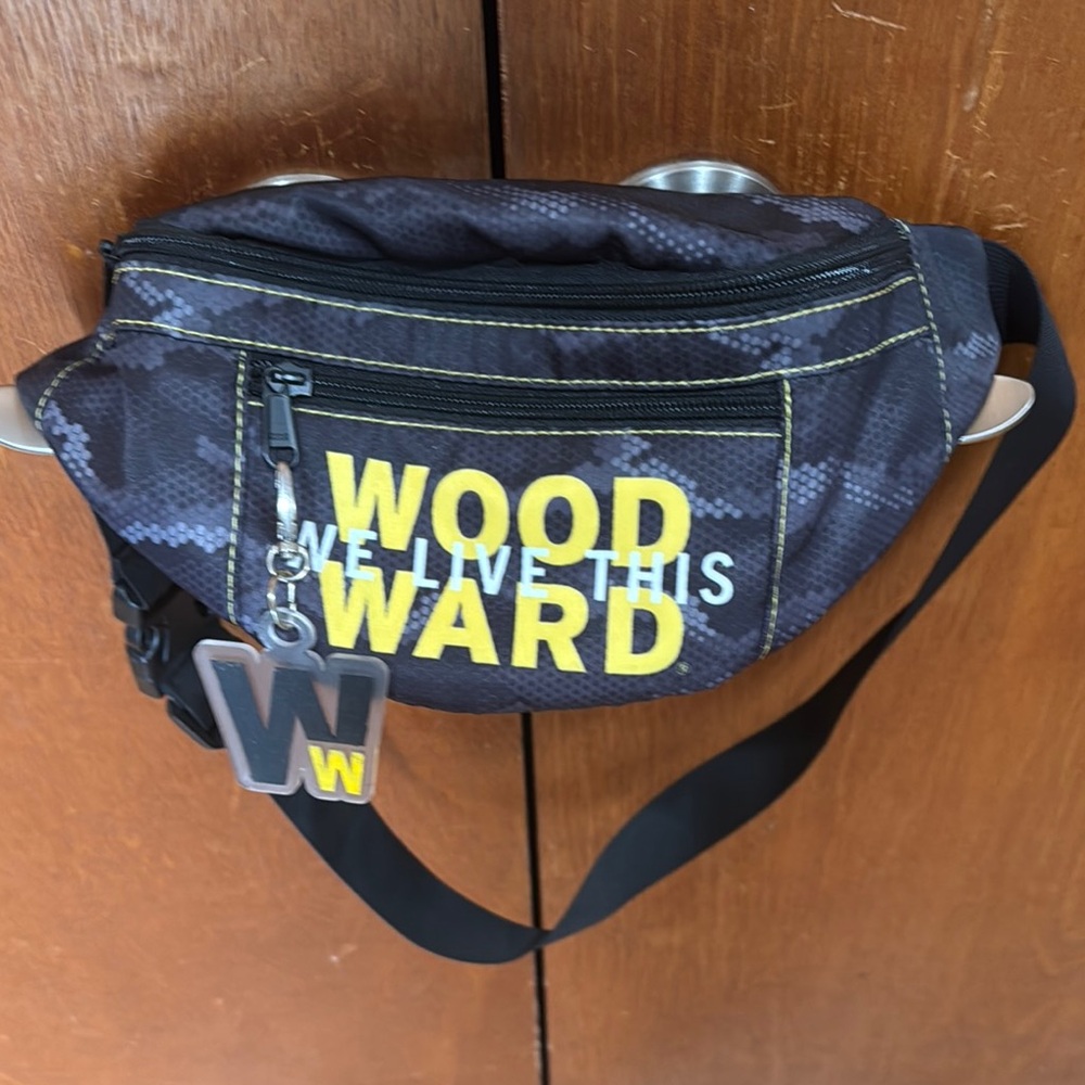 Woodward Camp Black Waist Bag with unique Zipper Pull